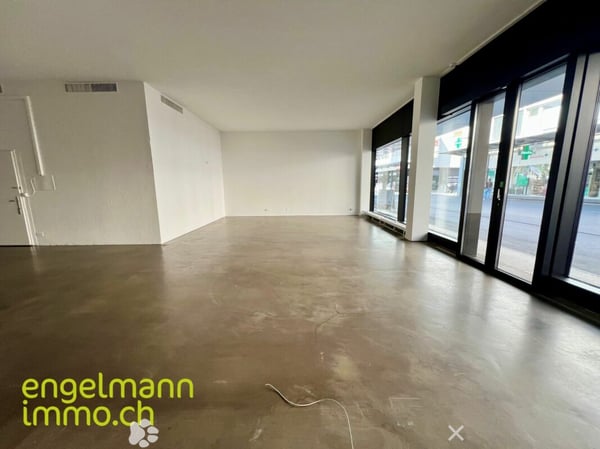 Ladenfläche im Stadtzentrum / Espace commercial au centre-ville 3