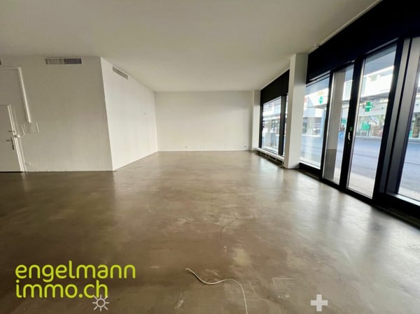 Ladenfläche im Stadtzentrum / Espace commercial au centre-ville 3