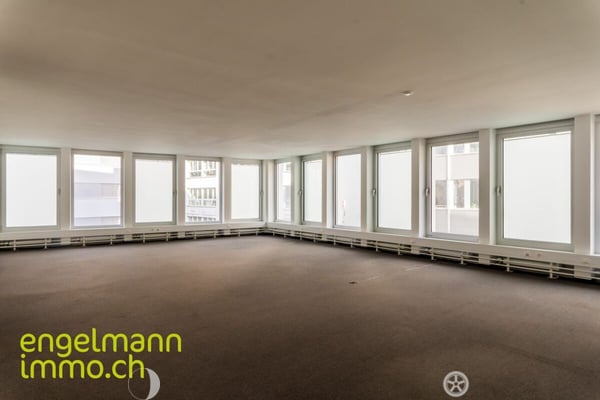 Zentrale Büroflächen von 62 m2 bis zu 282 m2 / Bureaux au centre-ville de 62 m2 à 282 m2 2