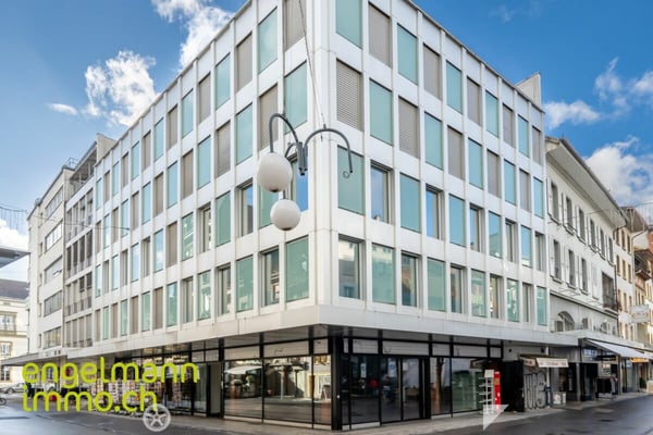 Zentrale Büroflächen von 62 m2 bis zu 282 m2 / Bureaux au centre-ville de 62 m2 à 282 m2 1