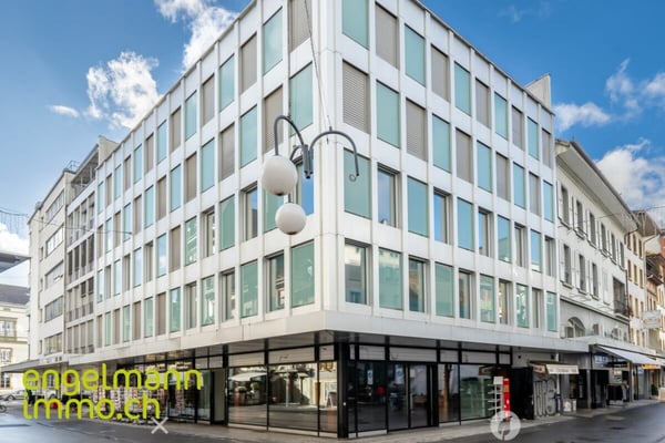 Zentrale Büroflächen von 62 m2 bis zu 282 m2 / Bureaux au centre-ville de 62 m2 à 282 m2 1