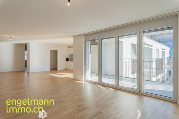 RESERVIERT 4.5 Zimmerwohnung / Appartement de 4.5 pièces 3