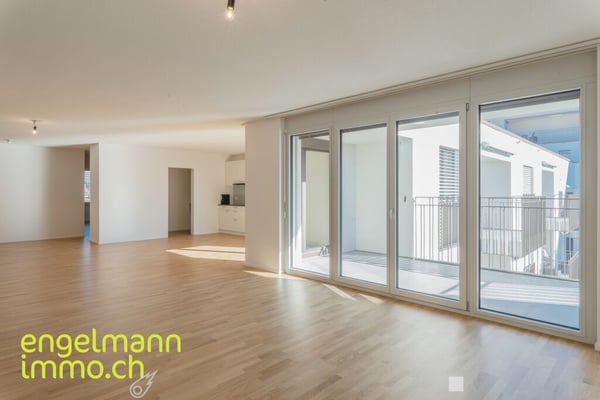 RESERVIERT 4.5 Zimmerwohnung / Appartement de 4.5 pièces 3
