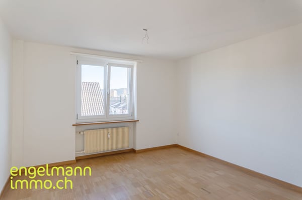 2 Zimmer-Dachwohnung / Appartement mansardé de 2 pièces 3