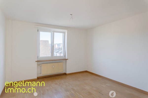 2 Zimmer-Dachwohnung / Appartement mansardé de 2 pièces 3