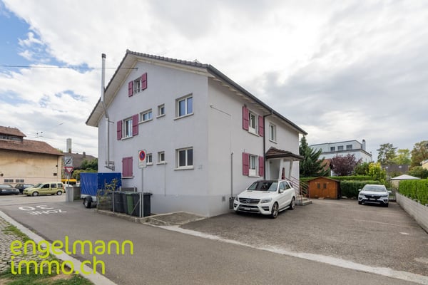 Immeuble de trois logements | Dreifamilienhaus 37