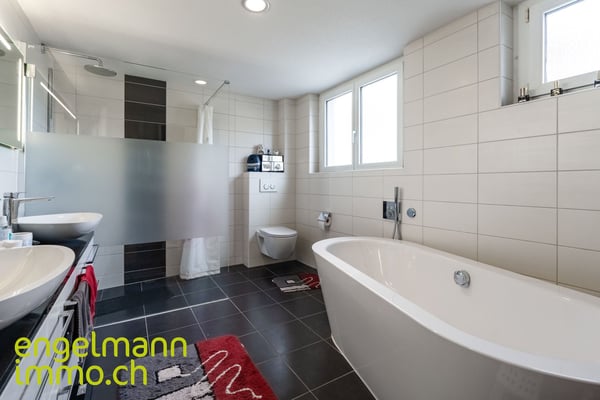Immeuble de trois logements | Dreifamilienhaus 25