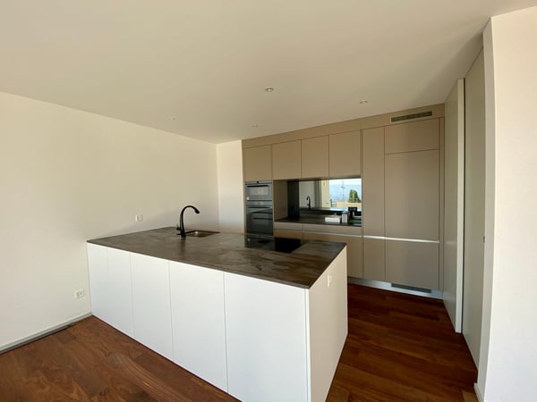 Helle 3.5-Zimmerwohnung mit Weitblick 3