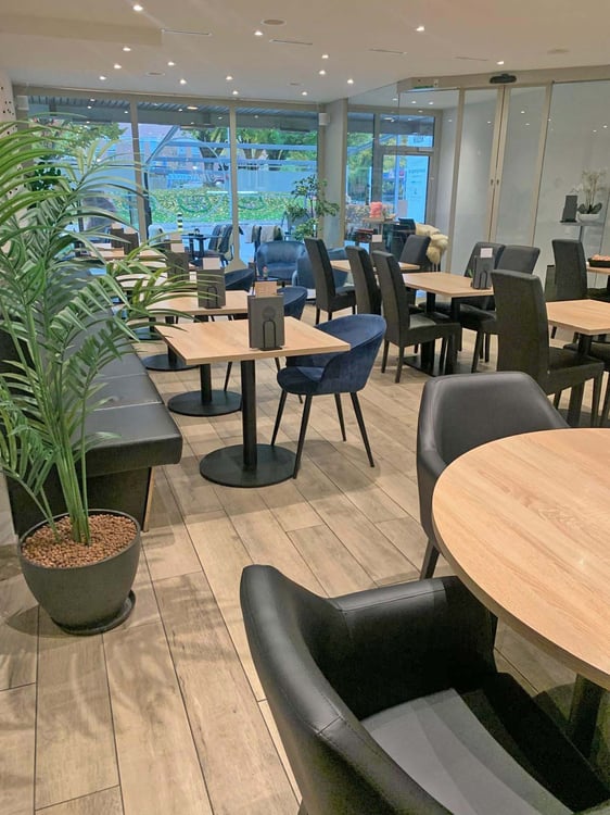 IHR KÜNFTIGES CAFÉ / BISTRO INMITTEN VON REGENSDORF 4