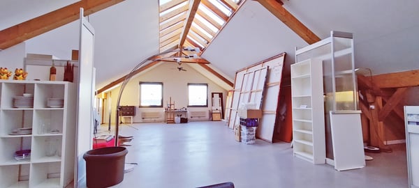 Attraktives Dachatelier mit viel Potential 2