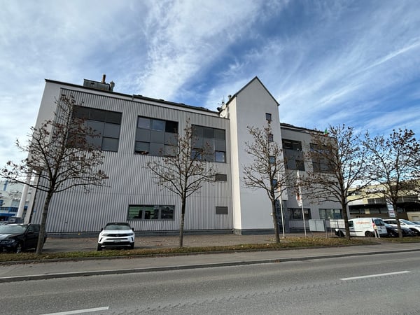 Attraktives Dachatelier mit viel Potential 1