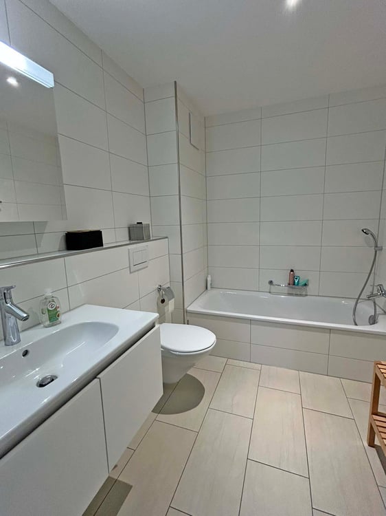 Wohnen ohne Kompromisse mit hoher Privatsphäre und sonnigem Sitzplatz 8