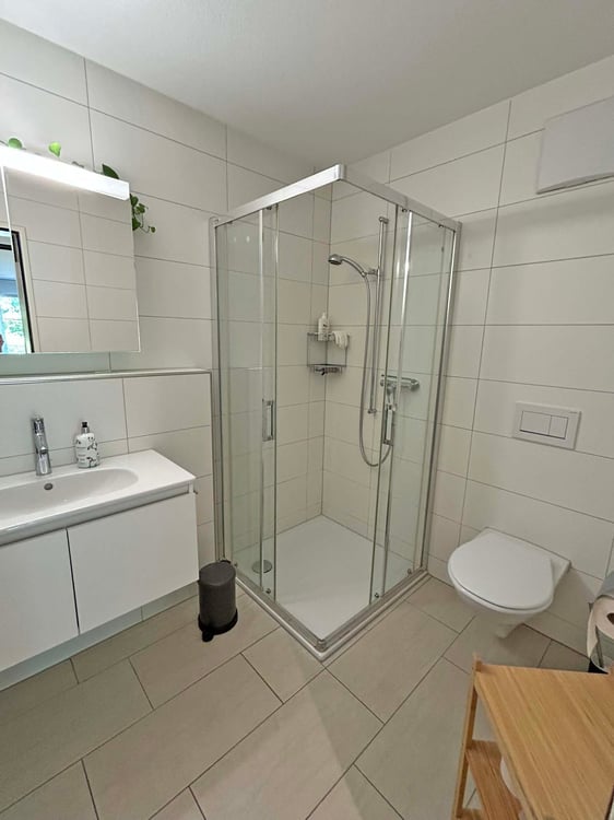 Wohnen ohne Kompromisse mit hoher Privatsphäre und sonnigem Sitzplatz 7