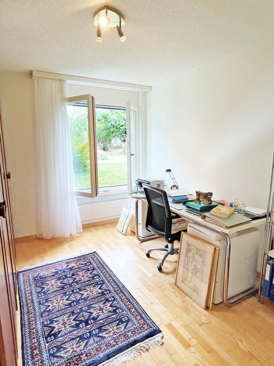 Rundum versorgt an bester Lage - mit Blick ins Limmattal! 4