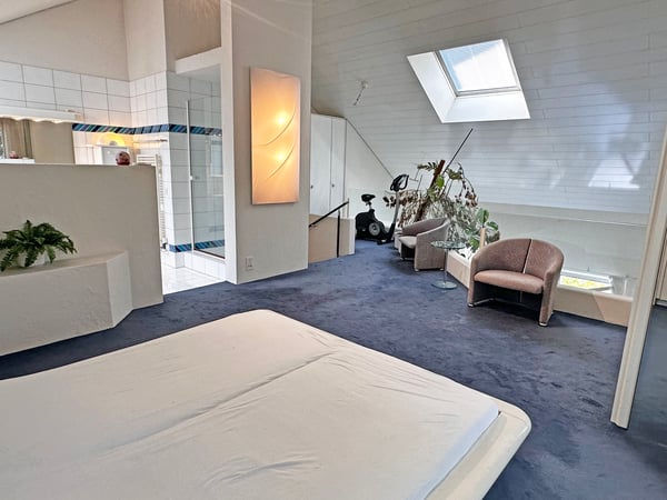 Exklusive Wohnung auf zwei Etagen mit Weitblick über Zürich 8