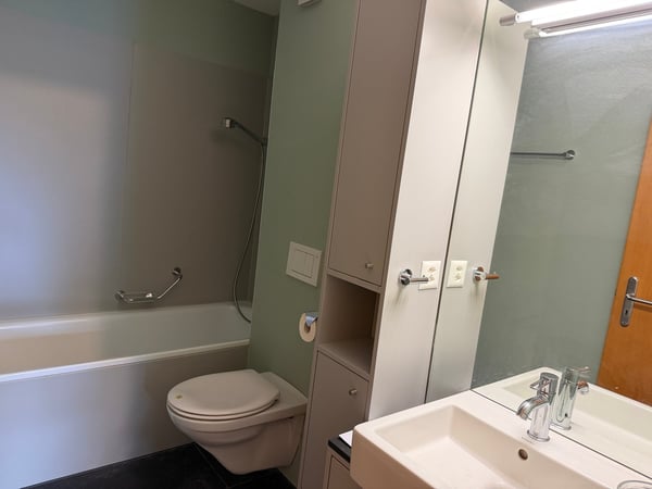 Familienwohnung mit Cheminée & zwei Balkonen 8