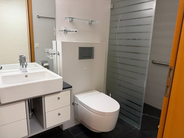 Familienwohnung mit Cheminée & zwei Balkonen 9