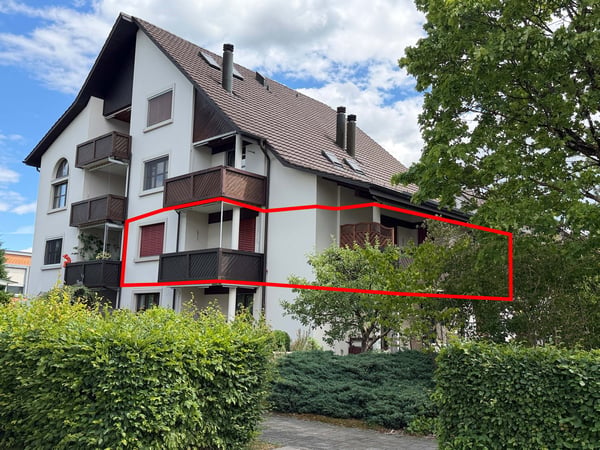 Familienwohnung mit Cheminée & zwei Balkonen 1