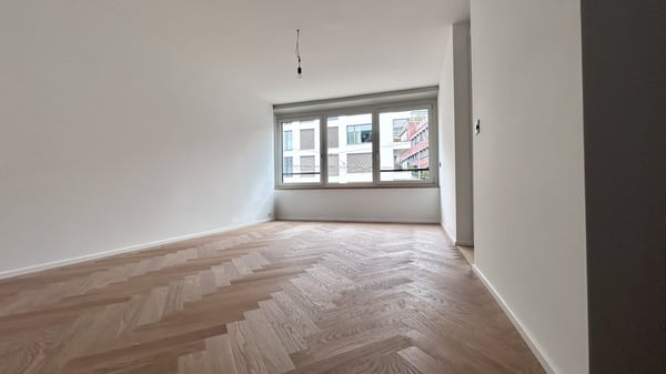 ERSTVERMIETUNG nach Totalsanierung: Modernes Wohnen im Herzen von Zürich 7