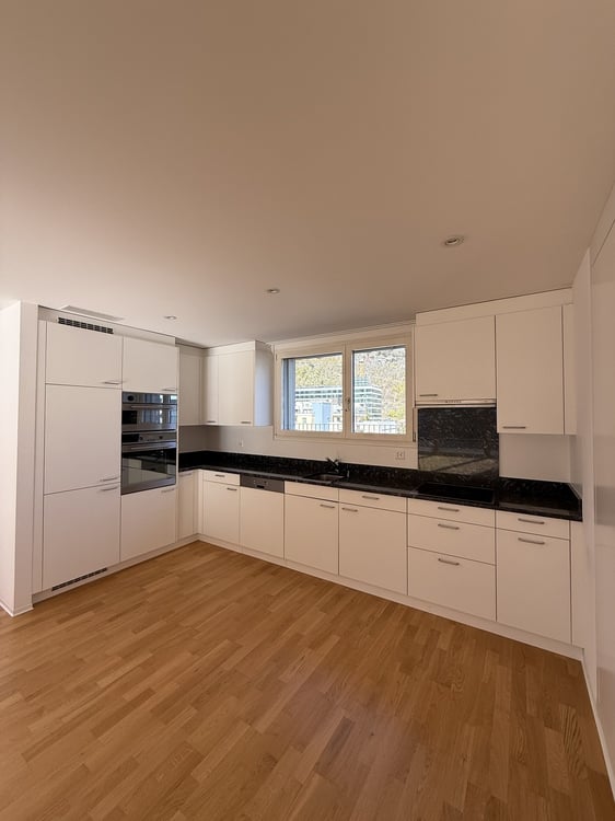 Grosszügige 1.5 Zimmerattikawohnung in Glis 2