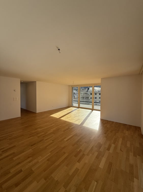 Grosszügige 1.5 Zimmerattikawohnung in Glis 1