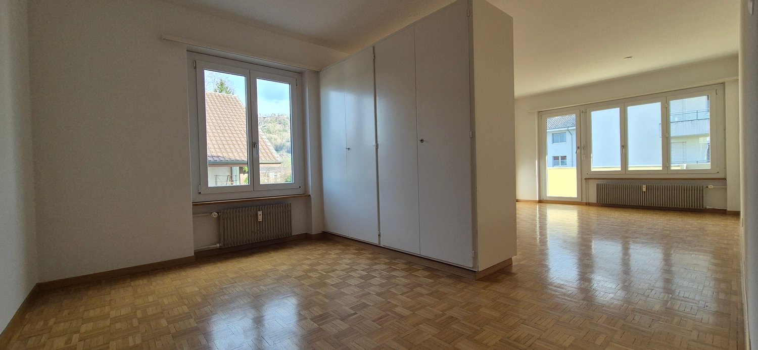 Bild Teilsanierte 4.5-Zimmer-Wohnung mit Balkon in Belp