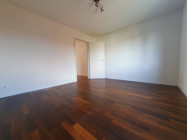 Grosszügige Wohnung auf 2 Etagen mit eigenem Gärtli 9