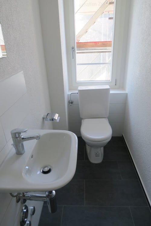 Helle 4-Zimmer-Wohnung mit Balkon an der Viktoriastrasse in Bern 10