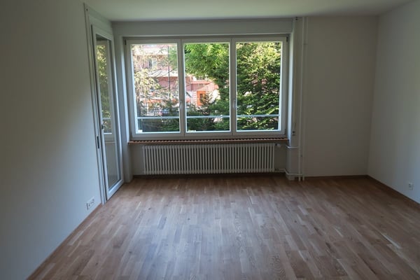 Helle 4-Zimmer-Wohnung mit Balkon an der Viktoriastrasse in Bern 2