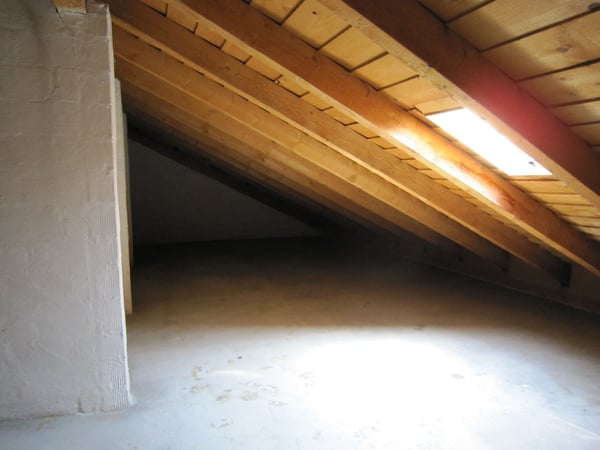 Charmante 3.5-Zimmer-Dachwohnung mit Panoramablick in Biel 9