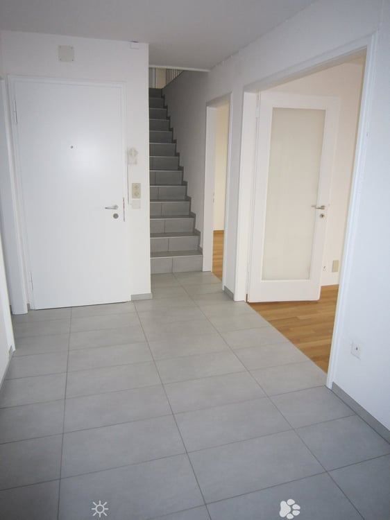 Charmante 3.5-Zimmer-Dachwohnung mit Panoramablick in Biel 2