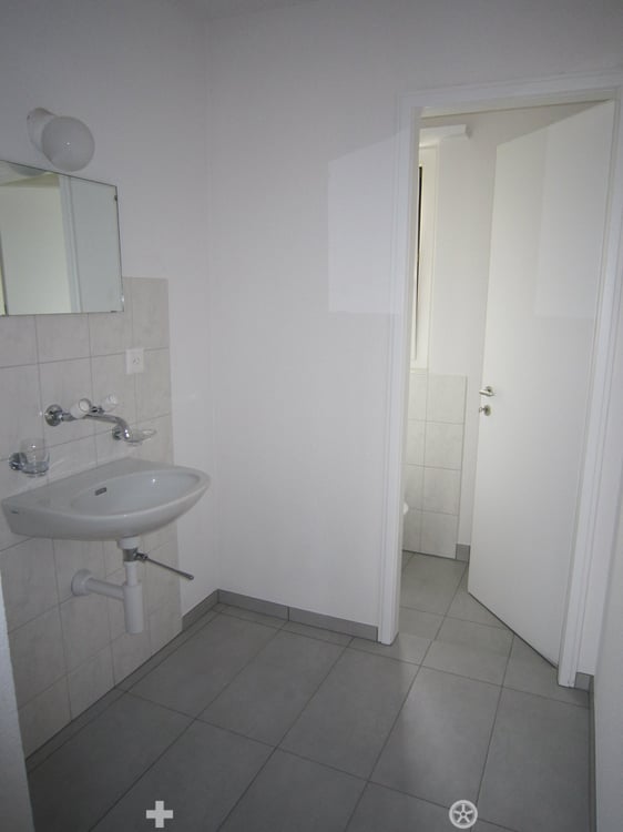 Charmante 3.5-Zimmer-Dachwohnung mit Panoramablick in Biel 7