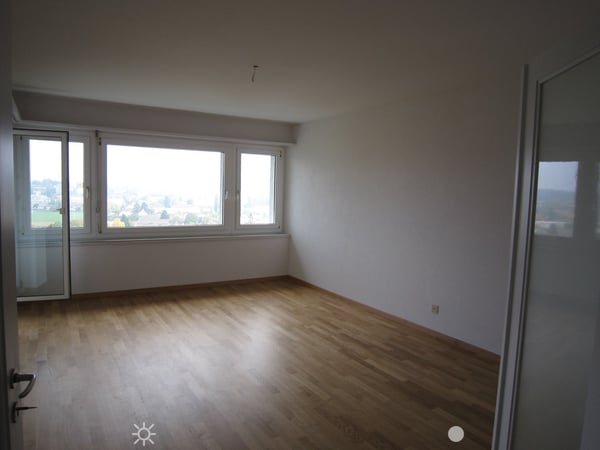 Charmante 3.5-Zimmer-Dachwohnung mit Panoramablick in Biel 4
