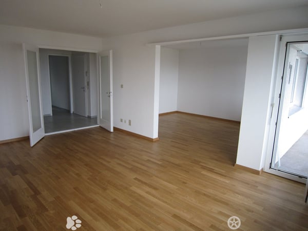 Charmante 3.5-Zimmer-Dachwohnung mit Panoramablick in Biel 3