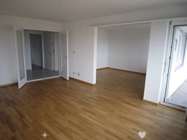 Charmante 3.5-Zimmer-Dachwohnung mit Panoramablick in Biel 3
