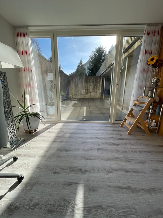 Attraktives 2½-Zimmer-Einfamilienhaus mit grossem Umschwung und Doppelgarage 12