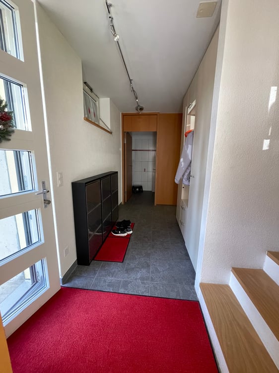 Attraktives 2½-Zimmer-Einfamilienhaus mit grossem Umschwung und Doppelgarage 10