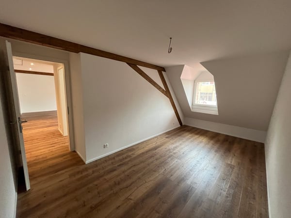 Neue 4-Zimmer-Dachwohnung in der Stadt Olten 7