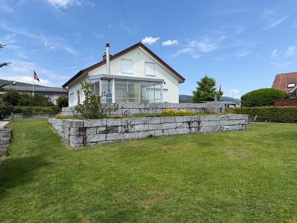 Ein Zuhause zum Wohlfühlen – freistehendes 5½-Zimmer-EFH mit Wintergarten 1