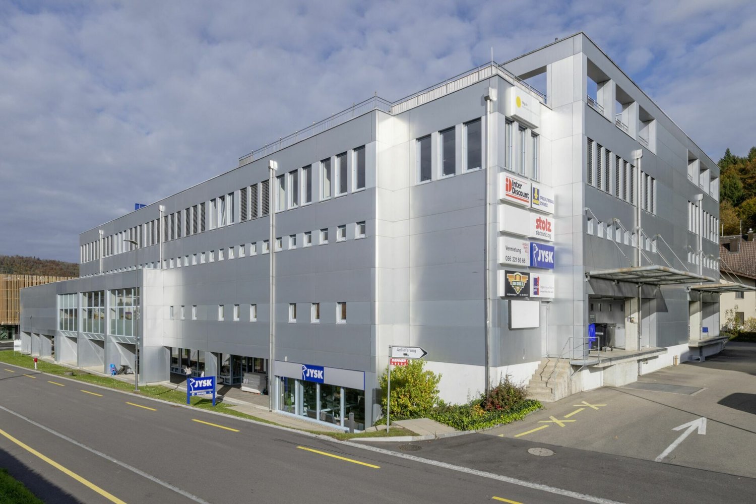 Büro an verkehrsgünstiger Lage