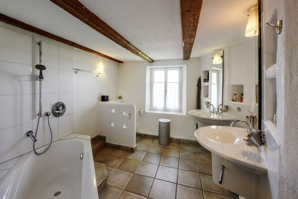 Bauernhaus am Waldrand mit Schwimmteich und eigener Quelle 9