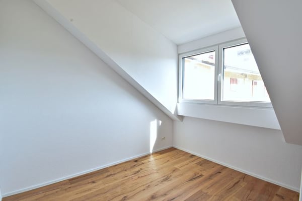 Helle und grosse 3.5-Zimmerwohnung an Top Lage 3