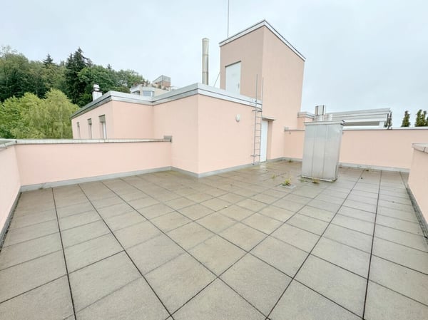 Attikawohnung mit separater Dachterrasse und fantastischer Aussicht 12