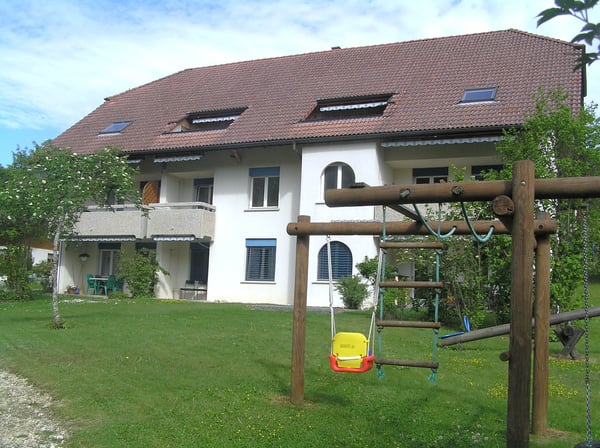 Attraktive 1.5-Zimmer-Wohnung mit Terrasse in Welschenrohr zu vermieten 1