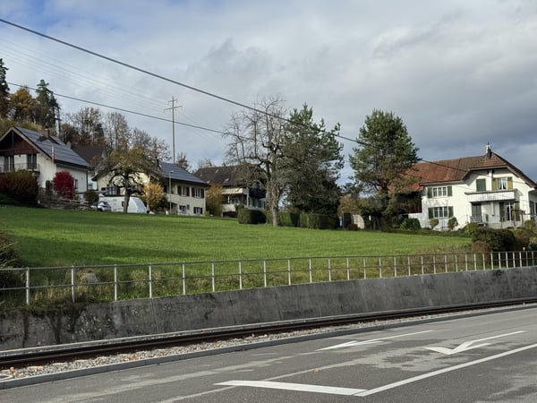 Baulandparzelle mit EFH 6