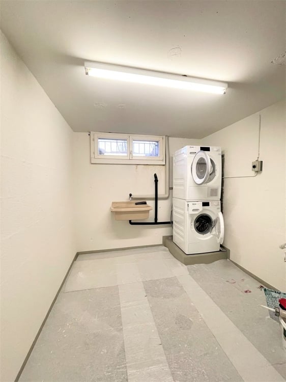 Originelle 3.5-Zimmer-Attikawohnung mit grossem Balkon und privatem Estrich 11