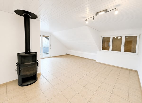 Originelle 3.5-Zimmer-Attikawohnung mit grossem Balkon und privatem Estrich 4