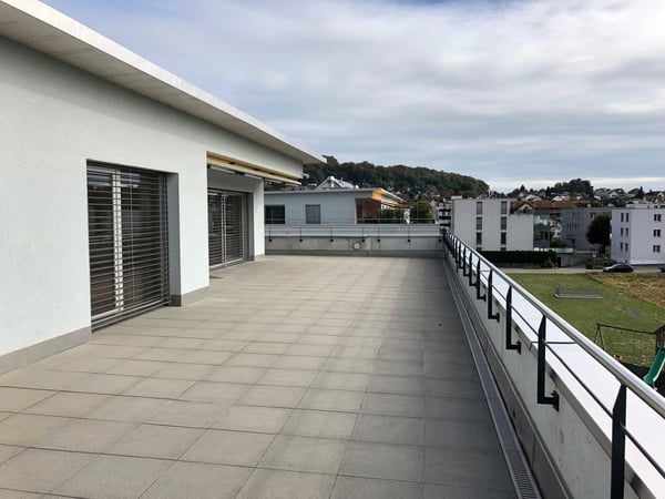Luxuriöse 5.5 Zimmerattikawohnung mit grosser Terrasse 1