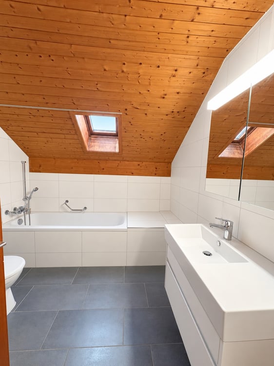 Gemütliche 2.5-Zimmer-Dachwohnung mit grosszügigem Balkon 8