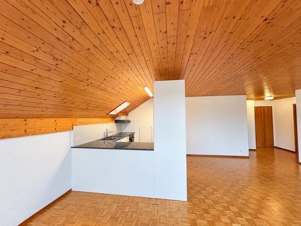 Gemütliche 2.5-Zimmer-Dachwohnung mit grosszügigem Balkon 4